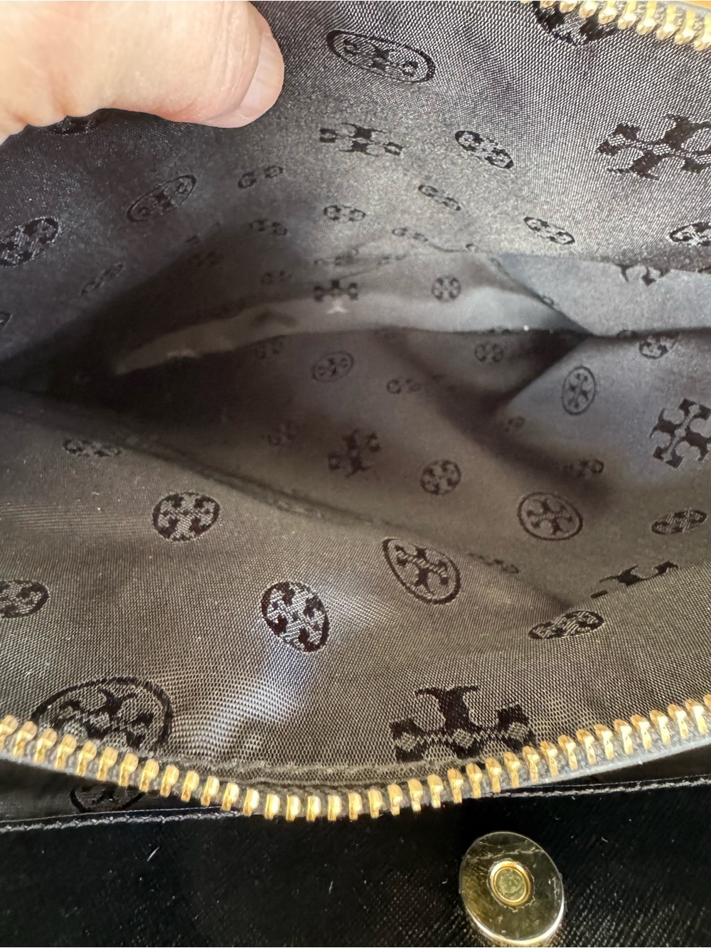 Tory Burch Robinson Double Zip Tote - Saffiano Leather - Picture 16 of 16
